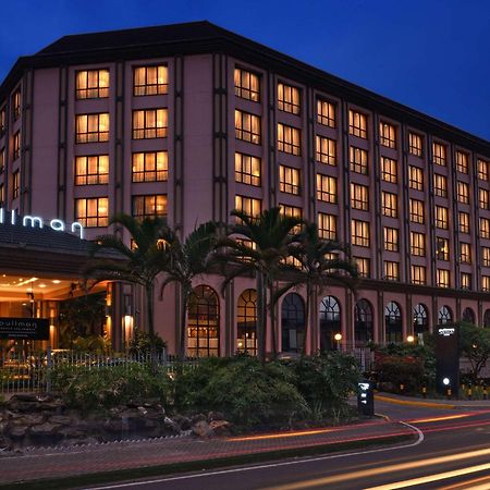 Отель Pullman Nairobi Upper Hill Экстерьер фото