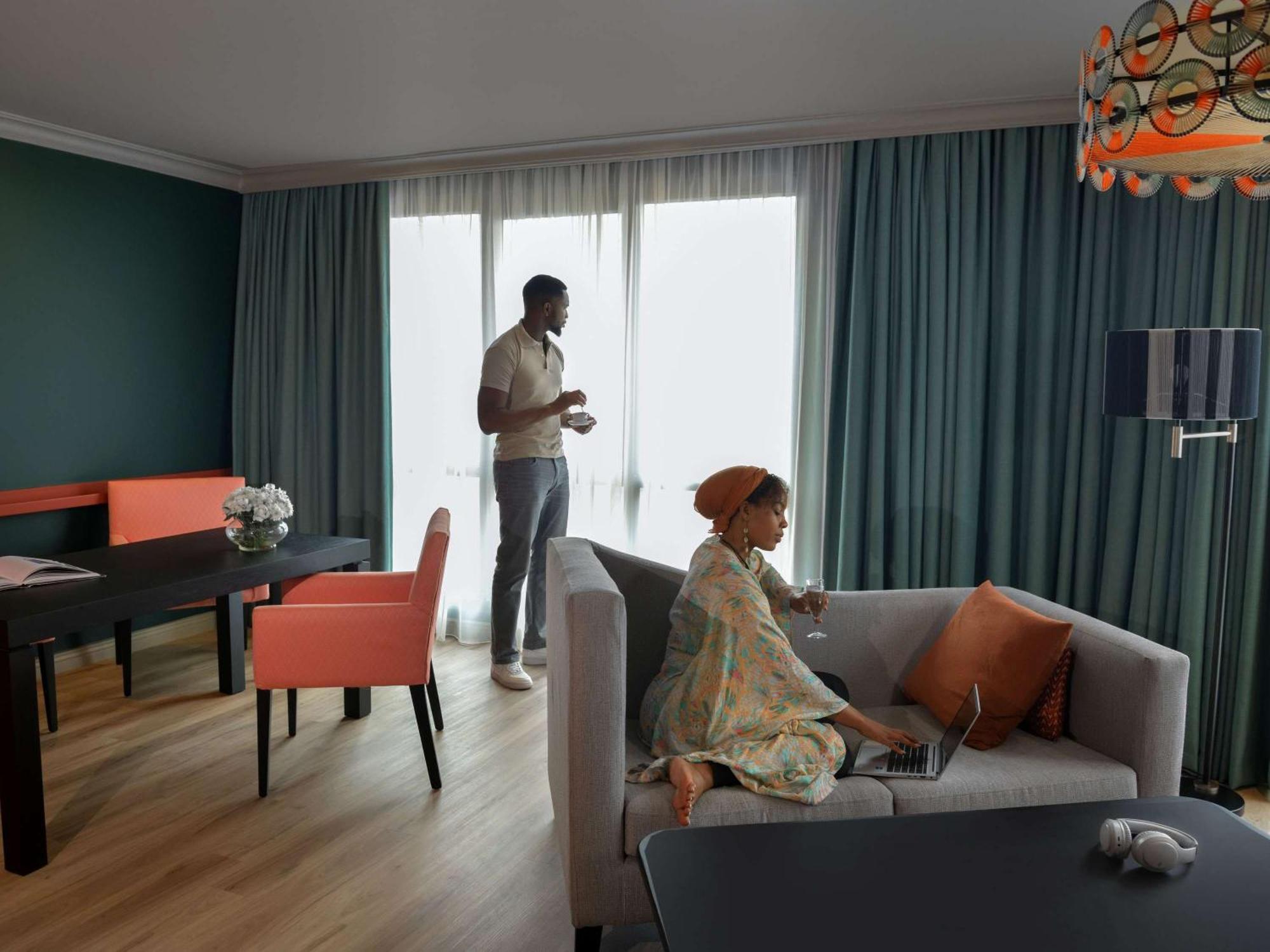 Отель Pullman Nairobi Upper Hill Экстерьер фото