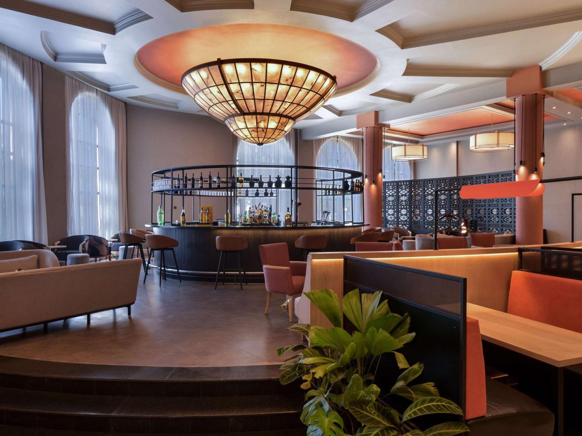 Отель Pullman Nairobi Upper Hill Экстерьер фото