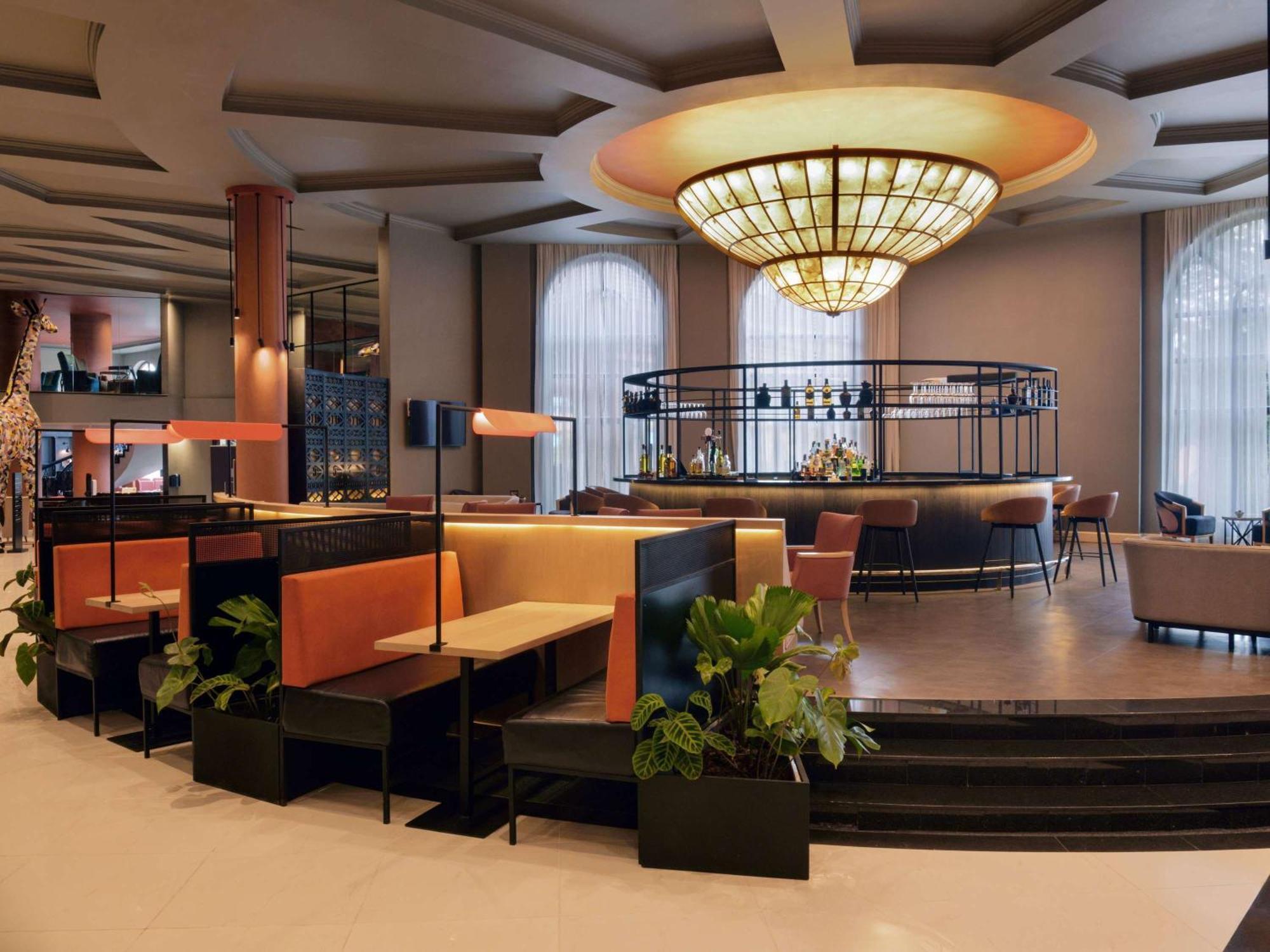 Отель Pullman Nairobi Upper Hill Экстерьер фото
