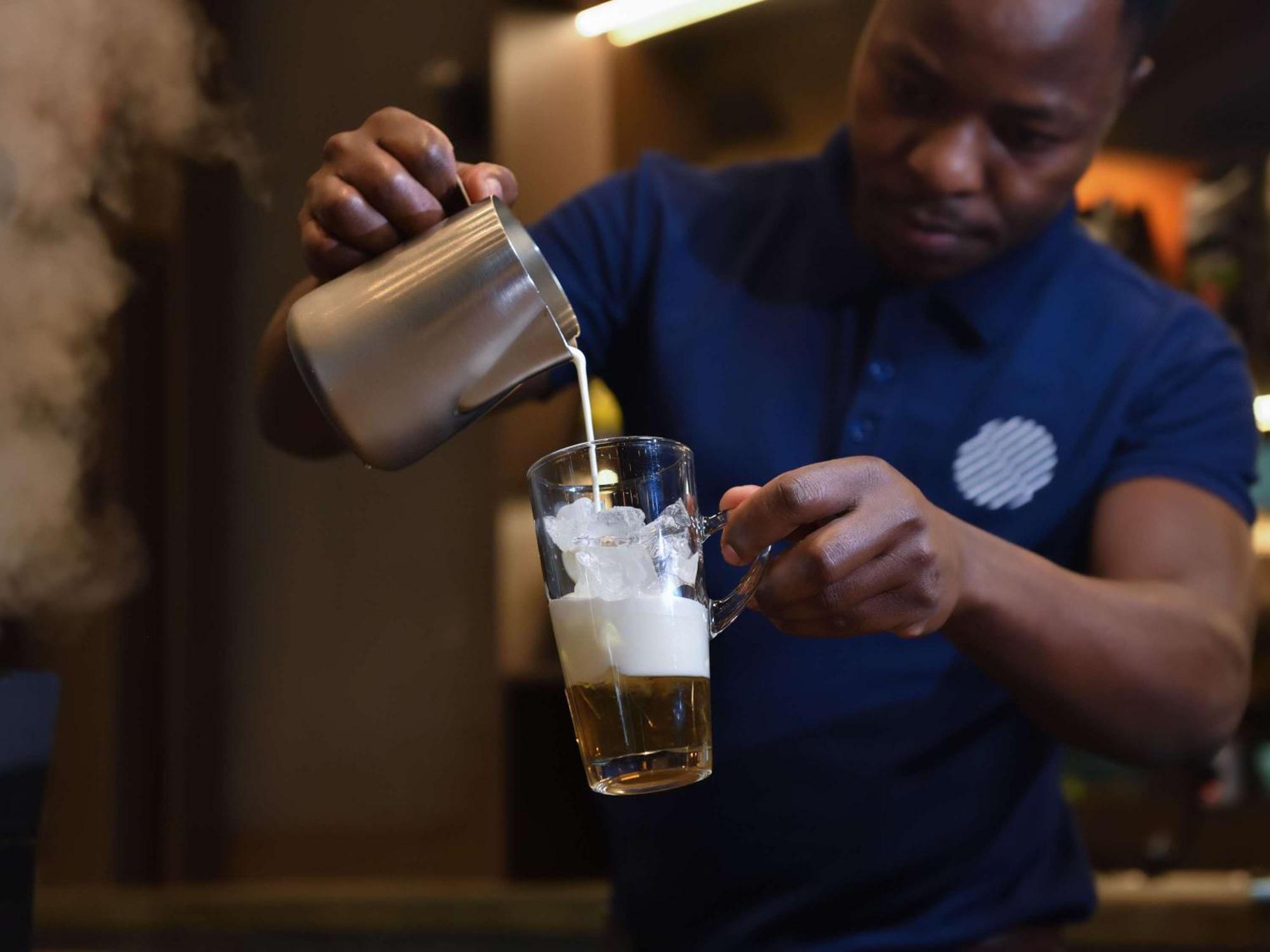 Отель Pullman Nairobi Upper Hill Экстерьер фото