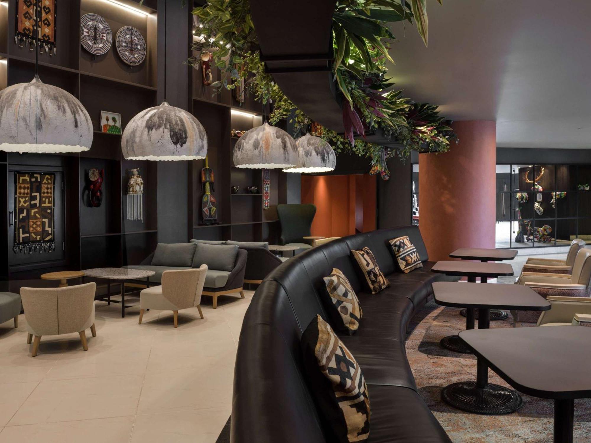 Отель Pullman Nairobi Upper Hill Экстерьер фото