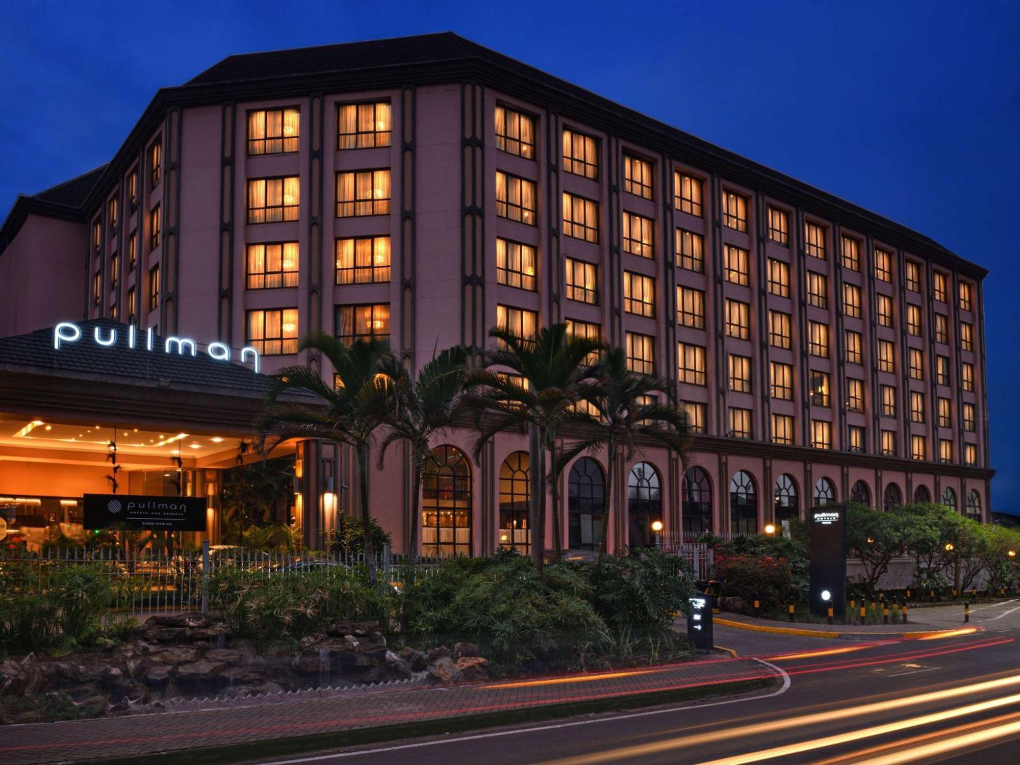 Отель Pullman Nairobi Upper Hill Экстерьер фото