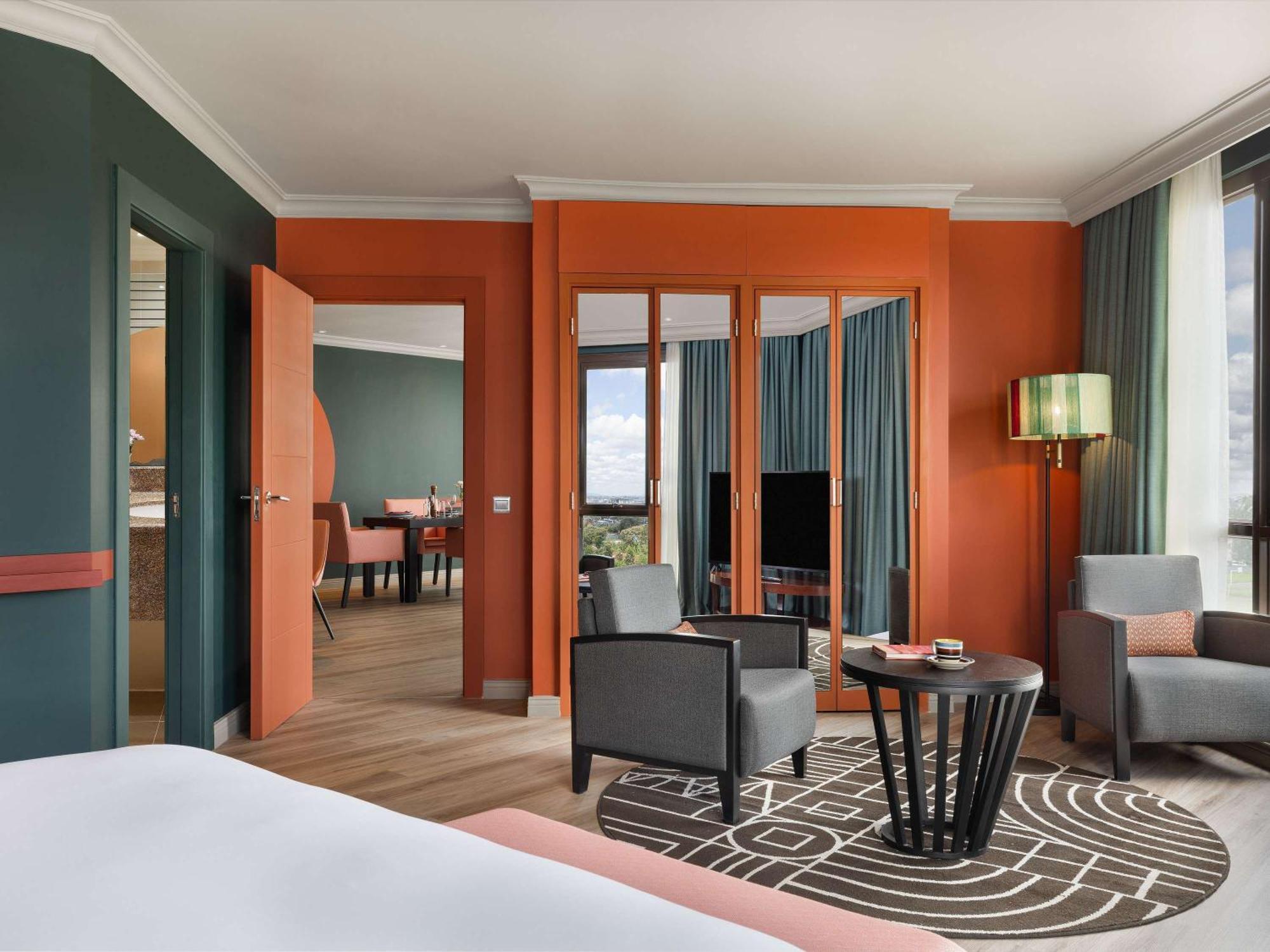 Отель Pullman Nairobi Upper Hill Экстерьер фото